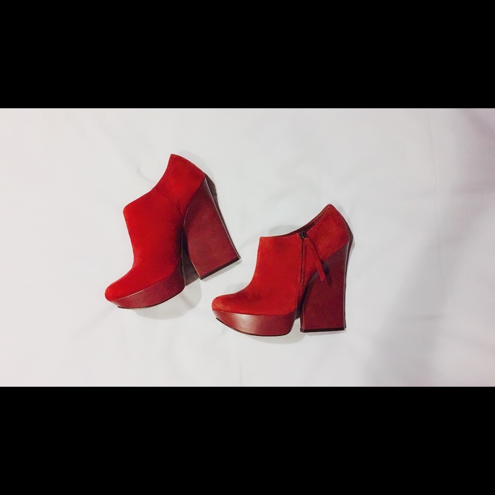 Boutique 9 Red Leather Runway Heels - Picture 5 of 8